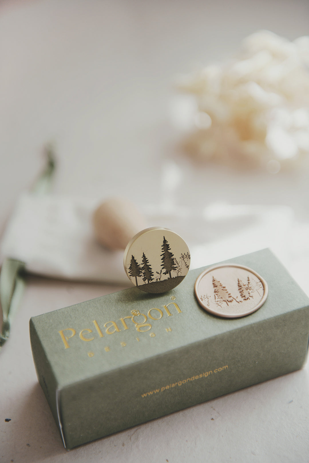 pelargondesign-forest-skog-wax-seal-stamp-green packaging