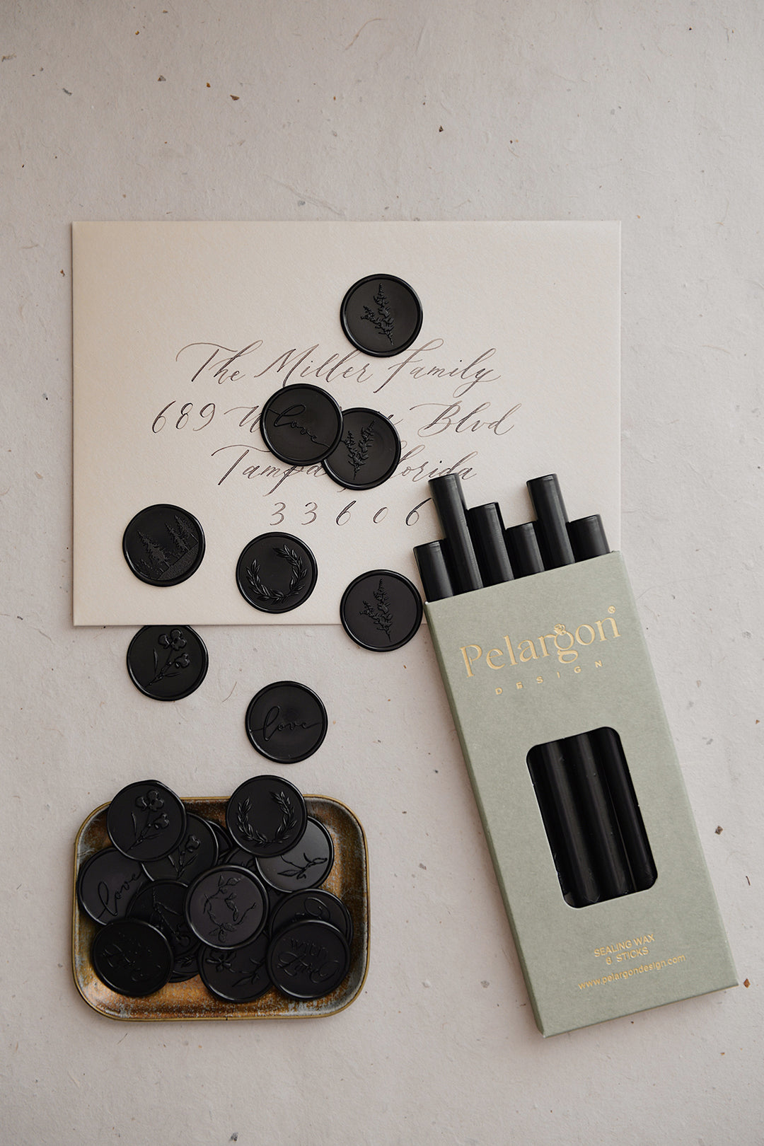 pelargondesign-black-glue-gun-sealing-wax-sticks-wax-seals-for wedding invitation