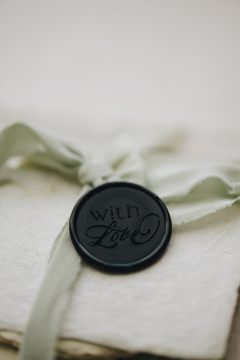 pelargondesign-black-love-wax-seal-stamp-dustygreen-silk-ribbon-giftwrapping