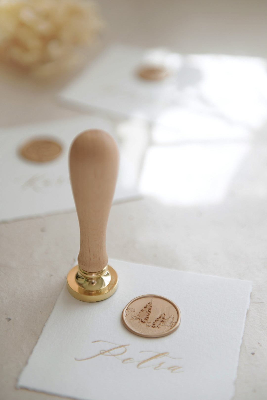 pelargondesign-forest gold-wax-seal-on white cotton paper place card and stamp