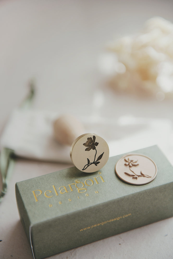 pelargondesign-lisianthus flower-wax-seal-stamp-green packaging