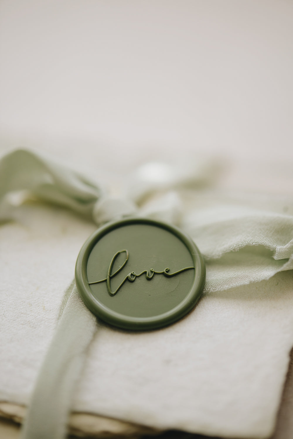 pelargondesign-love-wax-seal-stamp-oilivegreen-silk-ribbon-giftwrapping