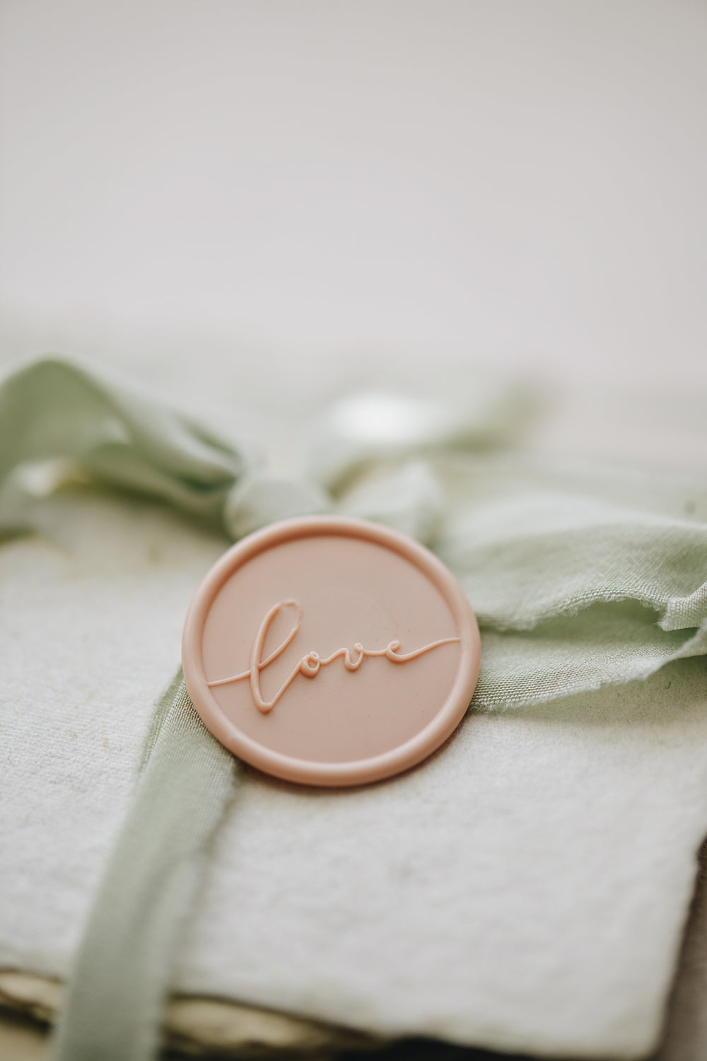 pelargondesign-paleblush-love-wax-seal-stamp-dustygreen-silk-ribbon-giftwrapping